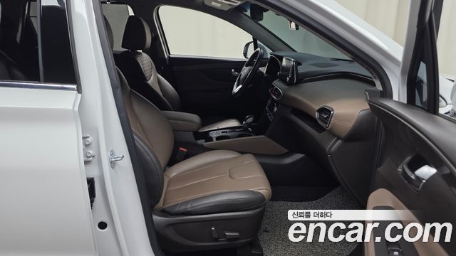 Hyundai Santafe 2019 — photo 17