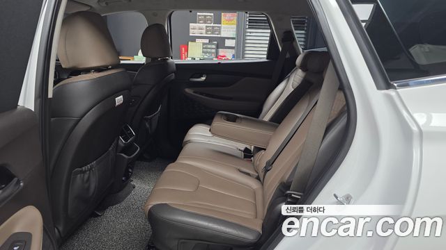 Hyundai Santafe 2019 — photo 18