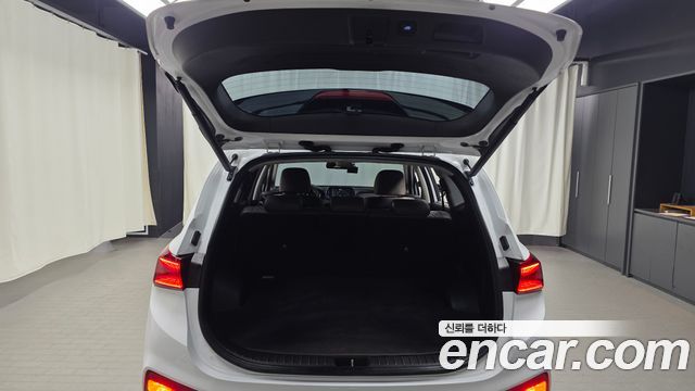 Hyundai Santafe 2019 — photo 26