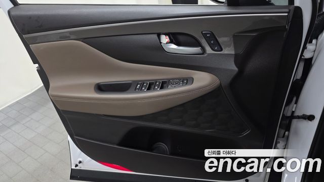 Hyundai Santafe 2019 — photo 14