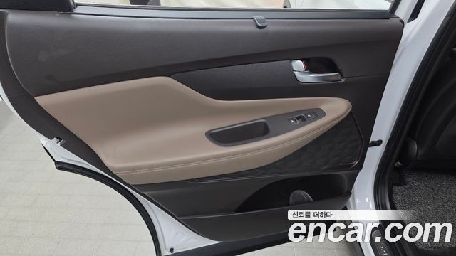 Hyundai Santafe 2019 — photo 15