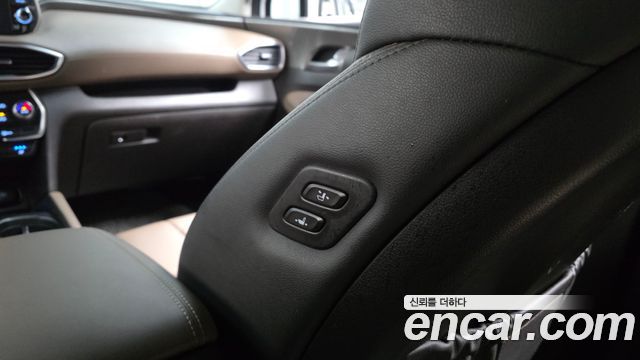 Hyundai Santafe 2019 — photo 33