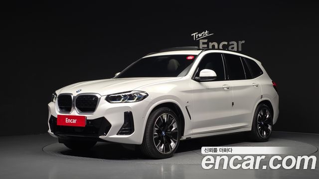BMW iX3 2023 — photo 1