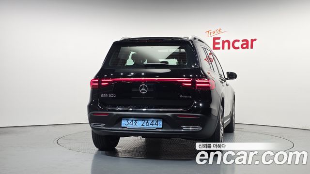 Mercedes-Benz EQB 2026 — photo 4