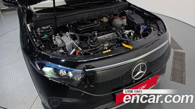 Mercedes-Benz EQB 2026 — photo 6