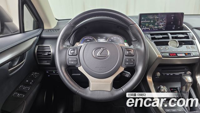 Lexus NX 2021 — photo 20