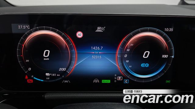 Mercedes-Benz EQA 2021 — photo 11