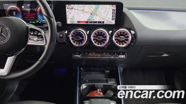 Mercedes-Benz EQA 2021 — photo 21