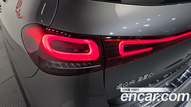 Mercedes-Benz EQA 2021 — photo 9