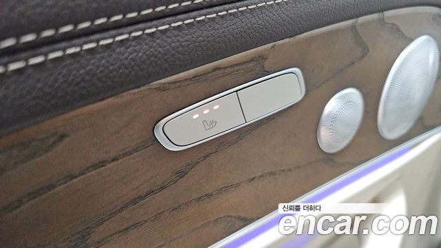 Mercedes-Benz E-Class 2020 — photo 31