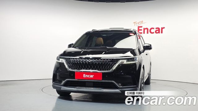 Kia Canival 2023 — photo 3