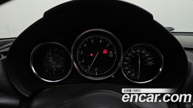Mazda MX-5 Miata 2019 — photo 8