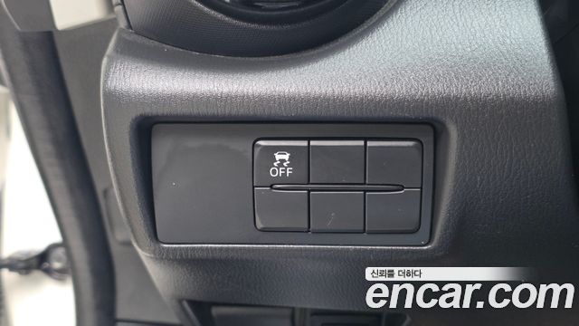 Mazda MX-5 Miata 2019 — photo 12