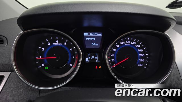 Hyundai AVANTE 2014 — photo 11