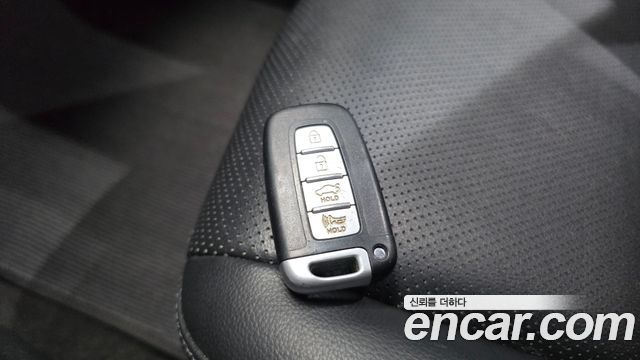 Hyundai AVANTE 2014 — photo 21