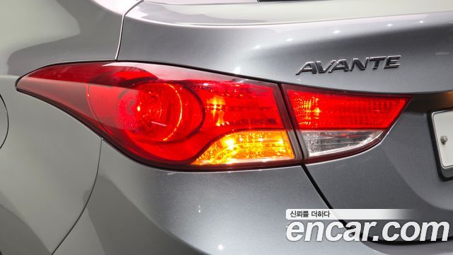 Hyundai AVANTE 2014 — photo 9