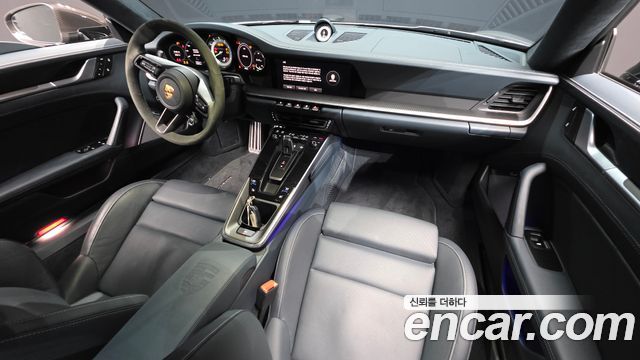 Porsche 911 2022 — photo 10