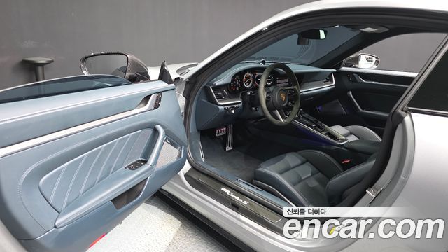 Porsche 911 2022 — photo 13