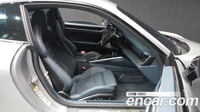 Porsche 911 2022 — photo 17