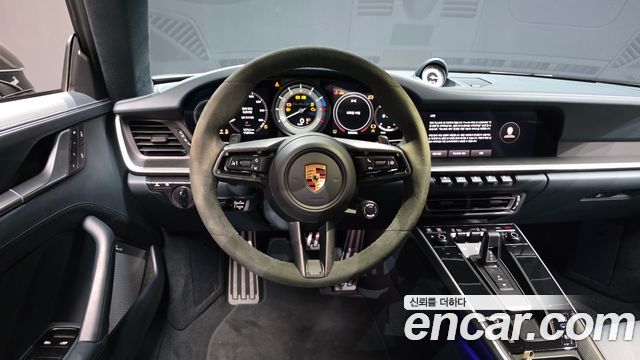 Porsche 911 2022 — photo 19