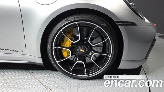 Porsche 911 2022 — photo 7