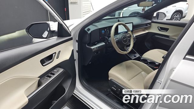 Hyundai Kona 2023 — photo 13