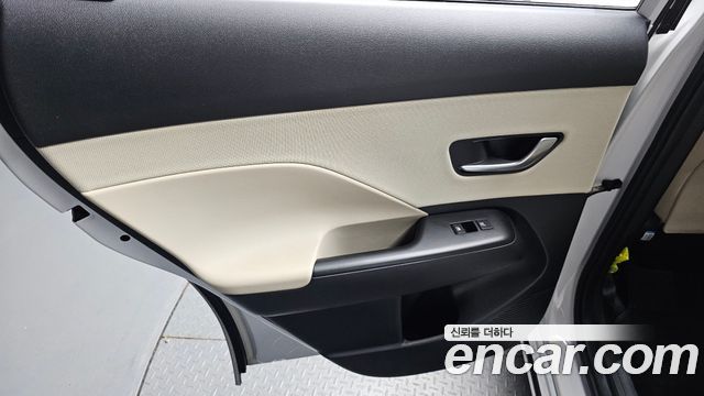 Hyundai Kona 2023 — photo 15
