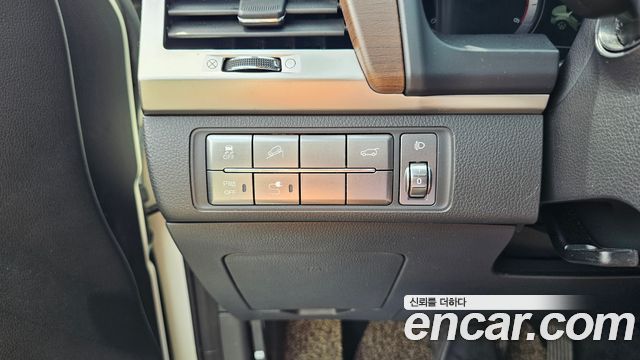 KG Mobility Rexton 2018 — photo 19