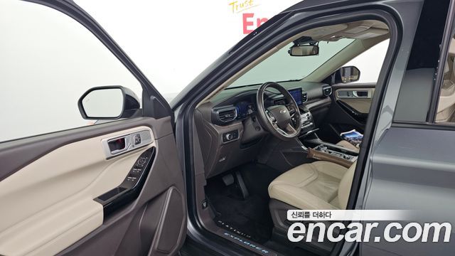 Ford Explorer 2022 — photo 13