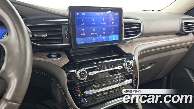 Ford Explorer 2022 — photo 20