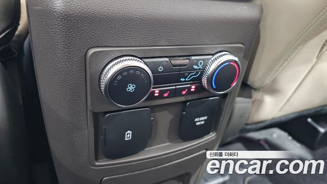 Ford Explorer 2022 — photo 33