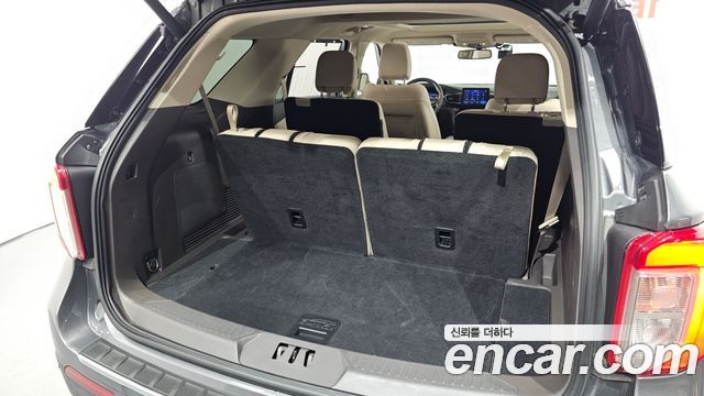 Ford Explorer 2022 — photo 34