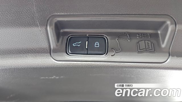 Ford Explorer 2022 — photo 35