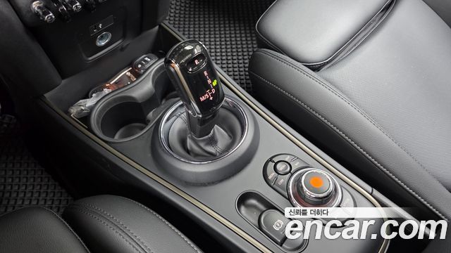 Mini Countryman 2021 — photo 12