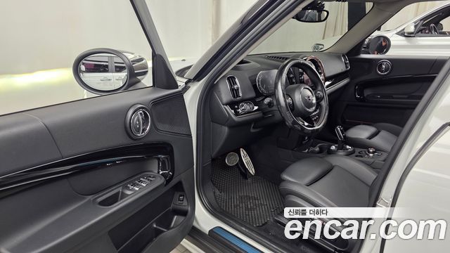Mini Countryman 2021 — photo 13
