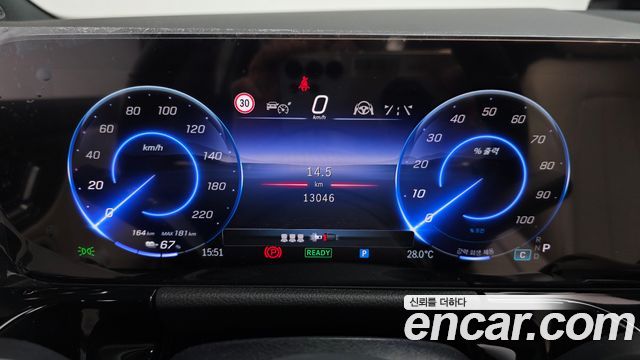 Mercedes-Benz EQA 2026 — photo 11