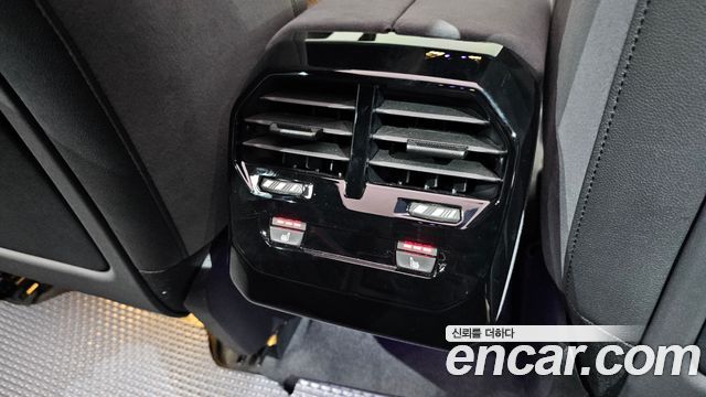 BMW iX 2026 — photo 29