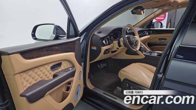 Bentley Bentayga 2022 — photo 10