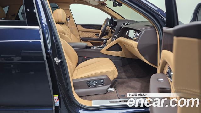 Bentley Bentayga 2022 — photo 11