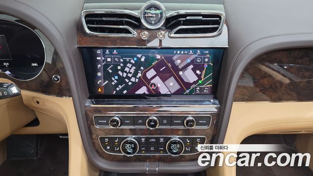 Bentley Bentayga 2022 — photo 14