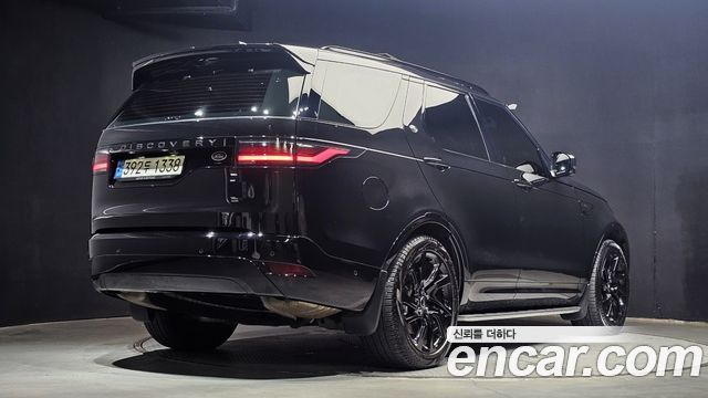 Land Rover Discovery 2023 — photo 2