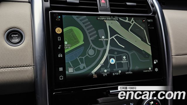 Land Rover Discovery 2023 — photo 20
