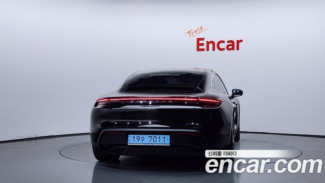 Porsche Taycan 2022 — photo 4
