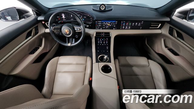 Porsche Taycan 2022 — photo 10