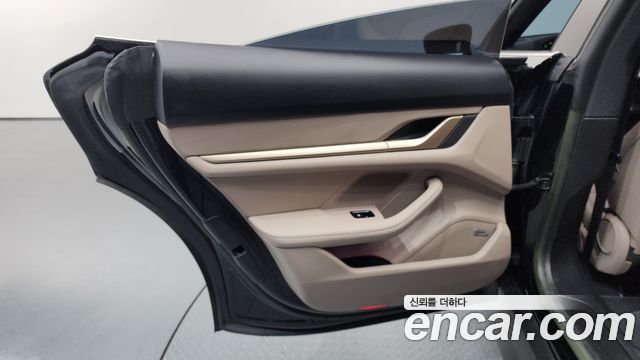Porsche Taycan 2022 — photo 15