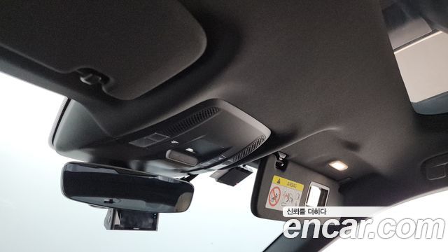 Porsche Taycan 2022 — photo 28