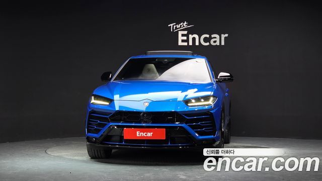 Lamborghini Urus 2021 — photo 3