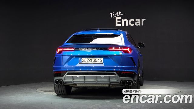 Lamborghini Urus 2021 — photo 4