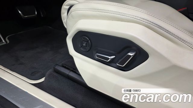 Lamborghini Urus 2021 — photo 23