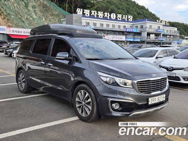 Kia Canival 2018 — photo 3